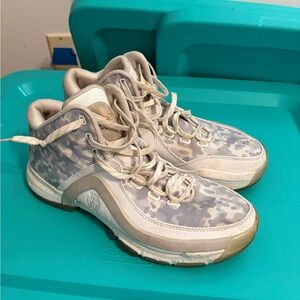 Adidas Men’s J Wall basketball shoes